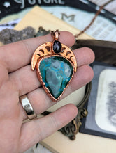 Load image into Gallery viewer, Malachite Moon Phase Necklace with Star Garnet