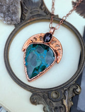 Load image into Gallery viewer, Malachite Moon Phase Necklace with Star Garnet