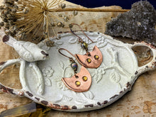 Load image into Gallery viewer, Peridot Cat Eye Copper Electroformed Earrings 1