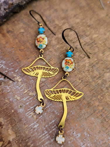 Brass Mushroom Earrings - Vintage Rhinestones 2