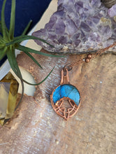 Load image into Gallery viewer, Crescent Moon Labradorite Necklace IV