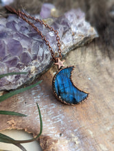 Load image into Gallery viewer, Labradorite Crescent Moon