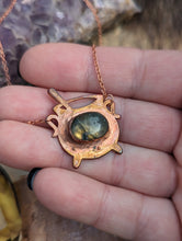 Load image into Gallery viewer, Copper Cauldron and Labradorite Necklace