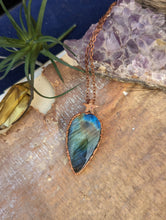 Load image into Gallery viewer, Copper Electroformed Multicolor Labradorite Necklace I