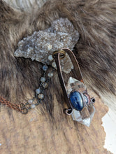 Load image into Gallery viewer, Clear Quartz Point Necklace with Blue Kyanite