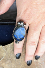 Load image into Gallery viewer, Size 10.5 Deep Blue Labradorite Electroformed Ring
