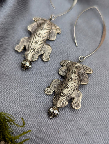 Silvertone Frog Earrings