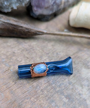 Load image into Gallery viewer, Blue glass joint holder - Moonstone