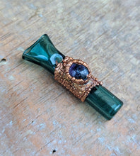 Load image into Gallery viewer, Green glass joint holder - Purple Charoite