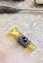 Load image into Gallery viewer, Amber glass joint holder - Garnet