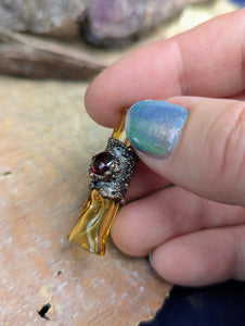 Amber glass joint holder - Garnet
