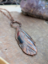 Load image into Gallery viewer, Copper Electroformed Sun Conure Feather Necklace