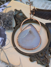 Load image into Gallery viewer, Copper Electroformed White Druzy Necklace