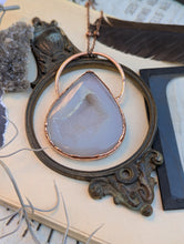 Load image into Gallery viewer, Copper Electroformed White Druzy Necklace