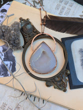 Load image into Gallery viewer, Copper Electroformed White Druzy Necklace