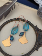 Load image into Gallery viewer, Brass Gingko Leaf Earrings