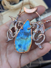 Load image into Gallery viewer, Wyvern Labradorite Necklace - Minxes' Trinkets