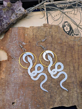 Load image into Gallery viewer, Silvertone Snake Earrings