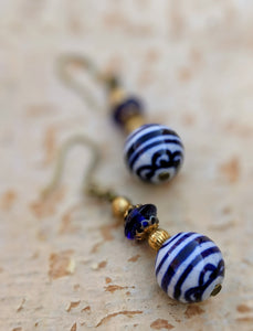 Vintage Blue and White Ceramic Earrings - Minxes' Trinkets