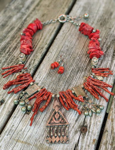 CUSTOM for Jerry - coral kuchi necklace - Minxes' Trinkets