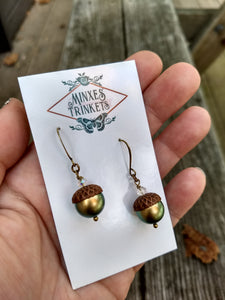 Swarovski pearl acorn earrings - green - Minxes' Trinkets