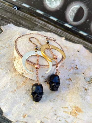 Carved Black Skull and Crescent Moon Earrings II - Minxes' Trinkets