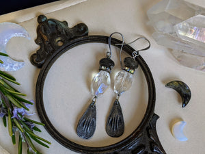Pewter Hand Earrings with Aura-Quartz and Labradorite
