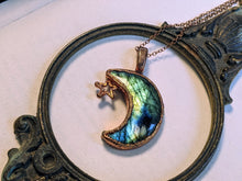 Load image into Gallery viewer, Labradorite Moon Necklace
