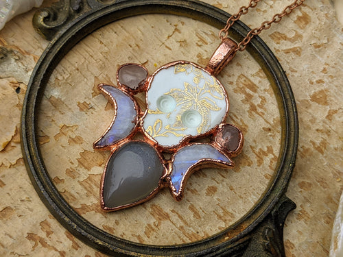 Cottagecore Ceramic Skull Electroformed Necklace 1