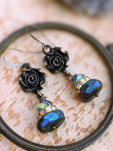 Load image into Gallery viewer, Labradorite and Rose Earrings