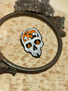 Retro Halloween Skull Pin