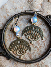 Load image into Gallery viewer, Rhinestone Moonphase Eye Earrings 1