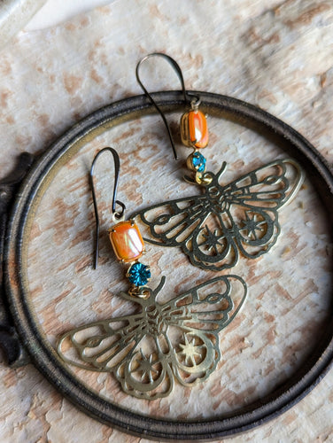 Rhinestone Star Moth Earrings 3